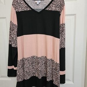 Lularoe 2xl v-neck tunic top